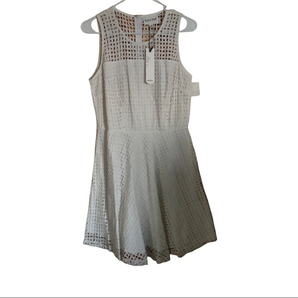 NWT Olive & Oak white eyelet skater fit sleeveless dress - Picture 2 of 4